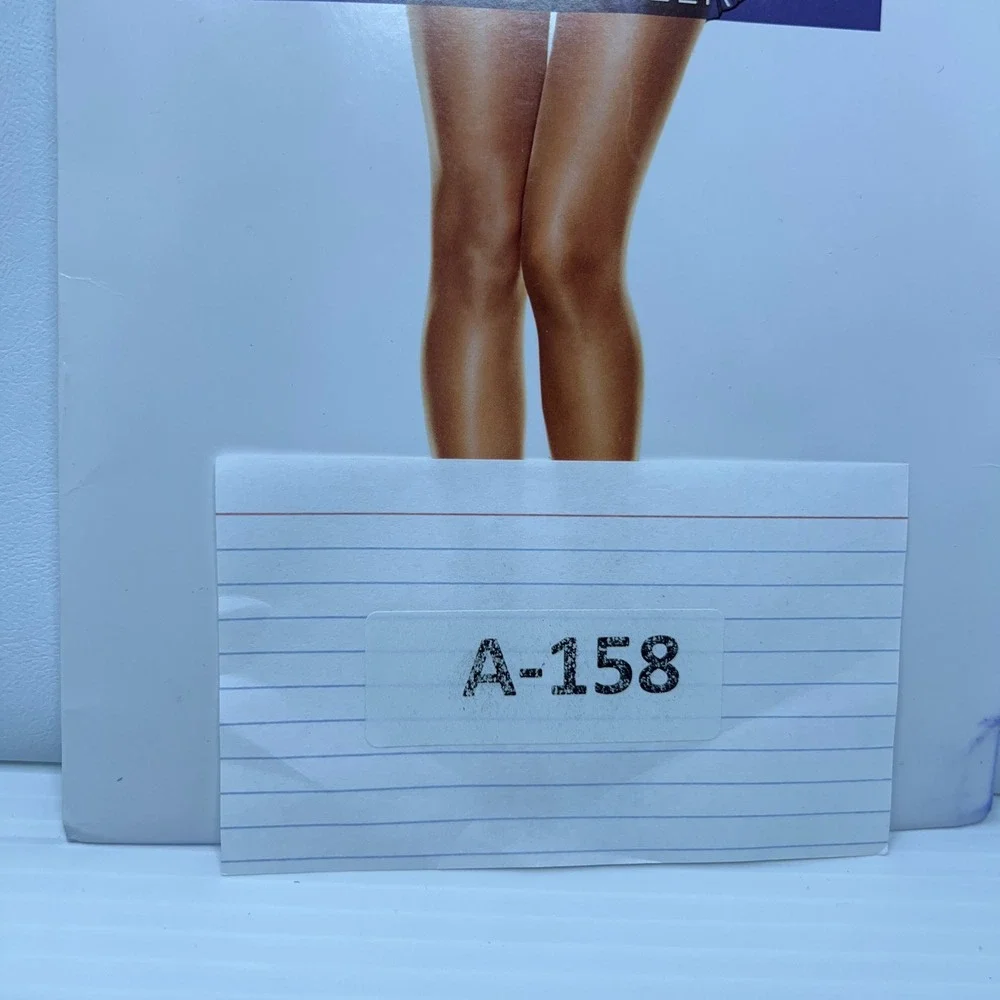 Hanes Womens Size CD Travel Buff Silk Reflections Silky Sheer Pantyhose 715